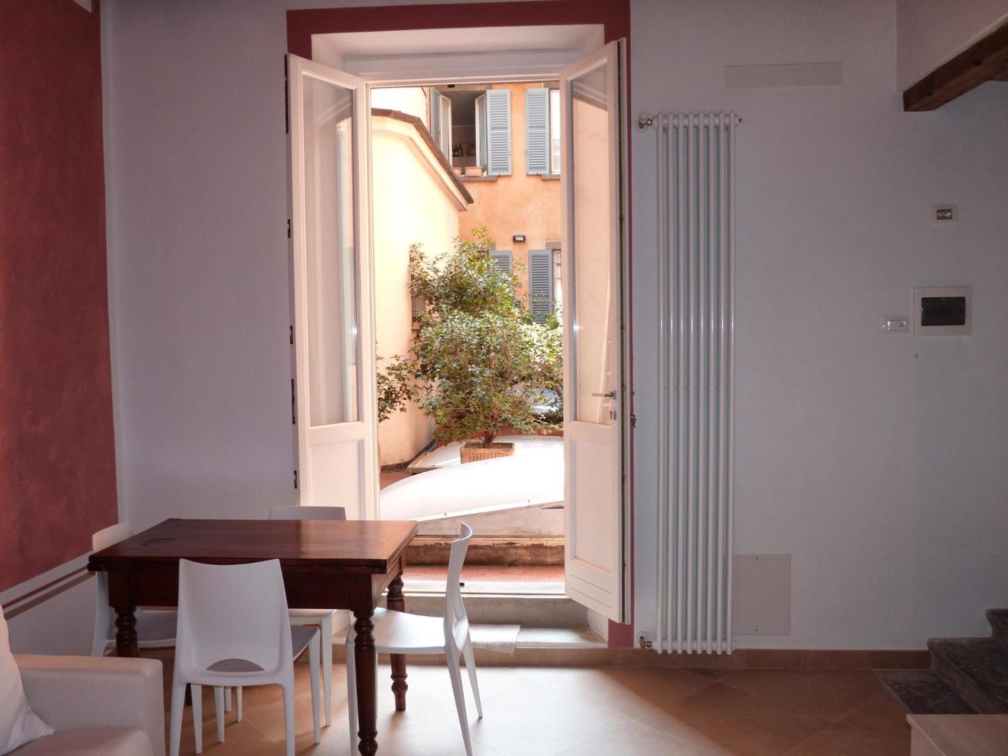 Flora Inn, Super Sweet Studio - Centro Μπέργκαμο Εξωτερικό φωτογραφία