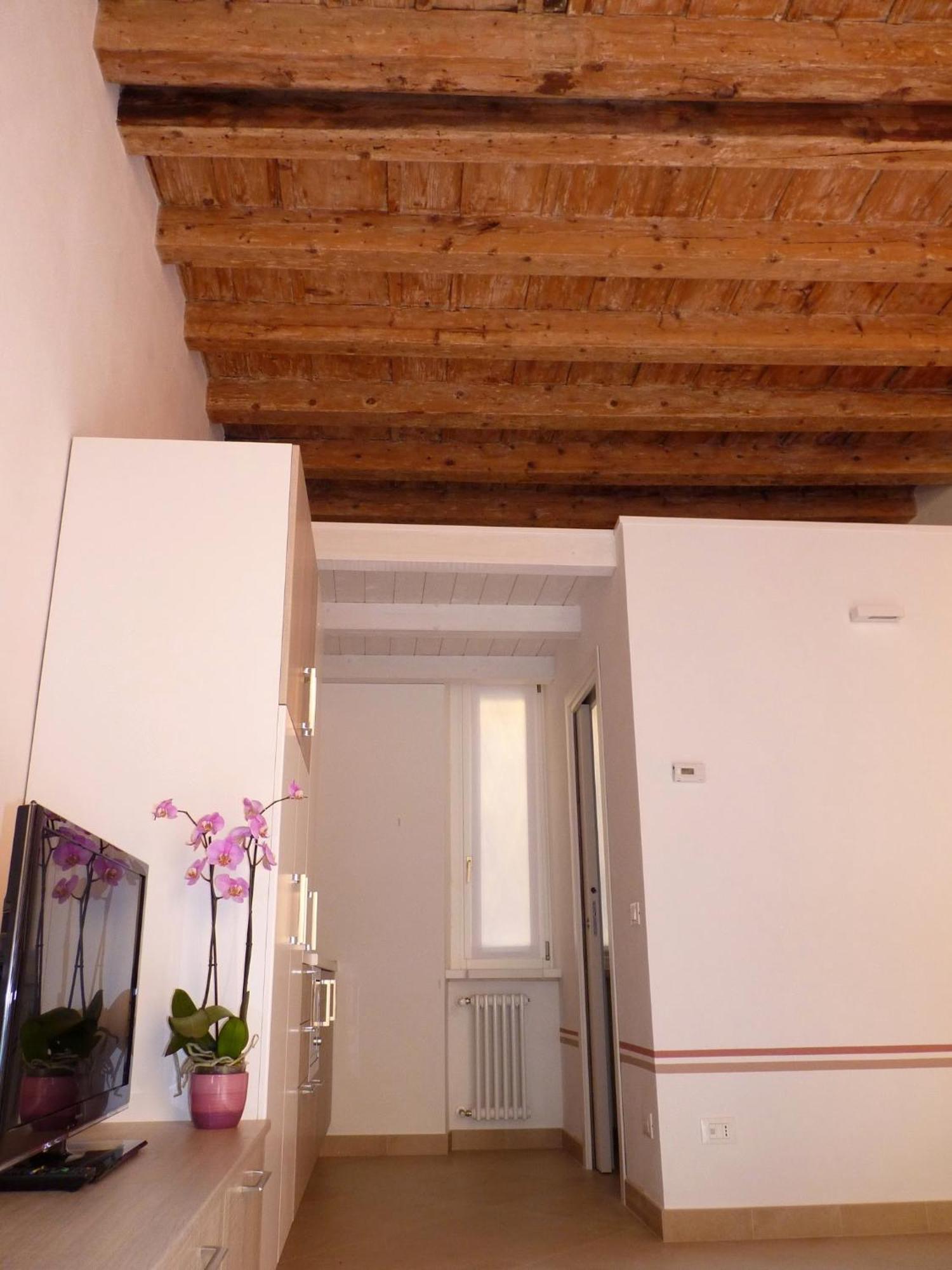 Flora Inn, Super Sweet Studio - Centro Μπέργκαμο Εξωτερικό φωτογραφία